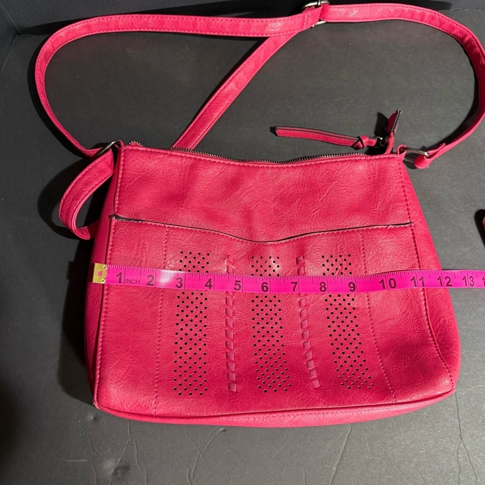 Sam and Hadley adjustable crossbody/shoulder bag - Picture 2 of 7